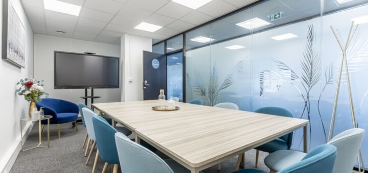 découvrez les avantages du télétravail à angers : flexibilité, qualité de vie et meilleures opportunités professionnelles. profitez d'un cadre agréable pour travailler depuis chez vous dans cette charmante ville angevine.